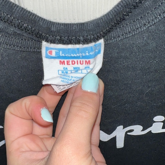 Champions crop top - Picture 3 of 3